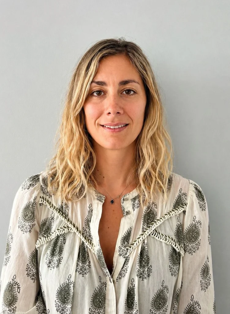 portrait de flora perrin - infirmiere liberale